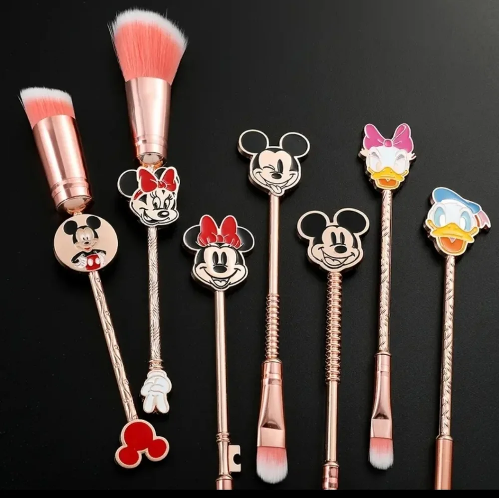 Disney Mickey and Friends Makeup Brush Set